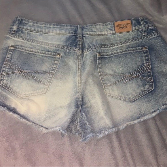 Aeropostale patterned shorts - Picture 2 of 2